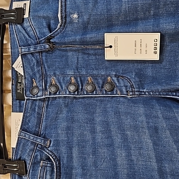 Judy Blue High Waist Zig Zag Button Fly Destroy Boyfriend 88526 - Picture 3 of 7